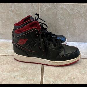 Air Jordan 1’s mid black and red in a size 6.5 y ( 8 in womens).
